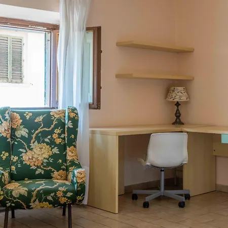 Boboli 4 Bedroom Apartment *